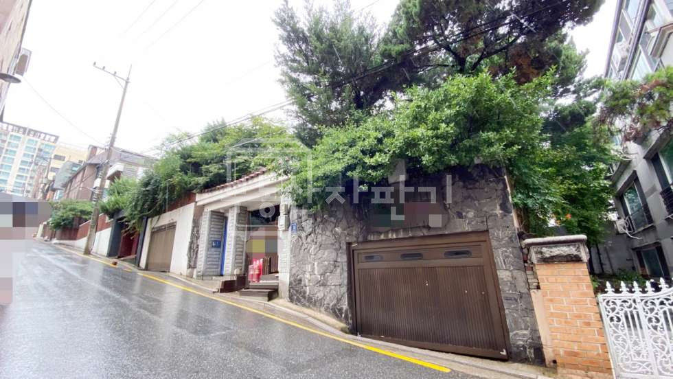 서울 강남구 삼성동 선정릉역 8분, 역세권, 지상2층~지하1층 단독건물 월세 매물번호 10038 사진 1