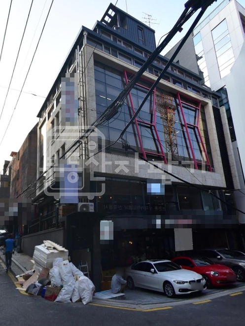 서울 강남구 논현동 강남구청역 도보 3분 초역세권 지하1층 임대 월세 매물번호 25212 사진 1