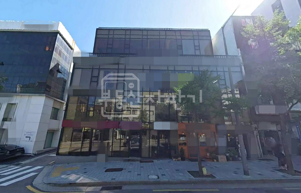 서울 강남구 청담동 무권리, 대로변, 강남구청역 도보1분, 5층 임대 월세 매물번호 25258 사진 1