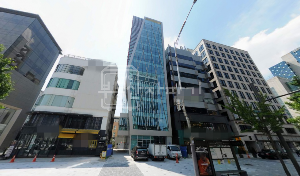 서울 강남구 논현동 대로변 신축, 무권리, 학동사거리, 지하1층 상가 임대 월세 매물번호 19292 사진 1