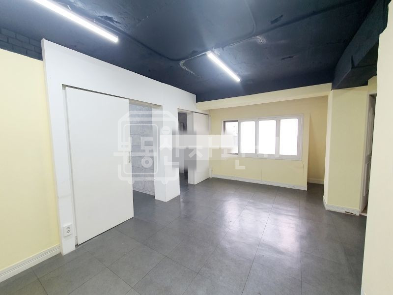 서울 용산구 한남동 무권리, 한남 오거리인근, 5층 임대 월세 매물번호 25744 사진 2