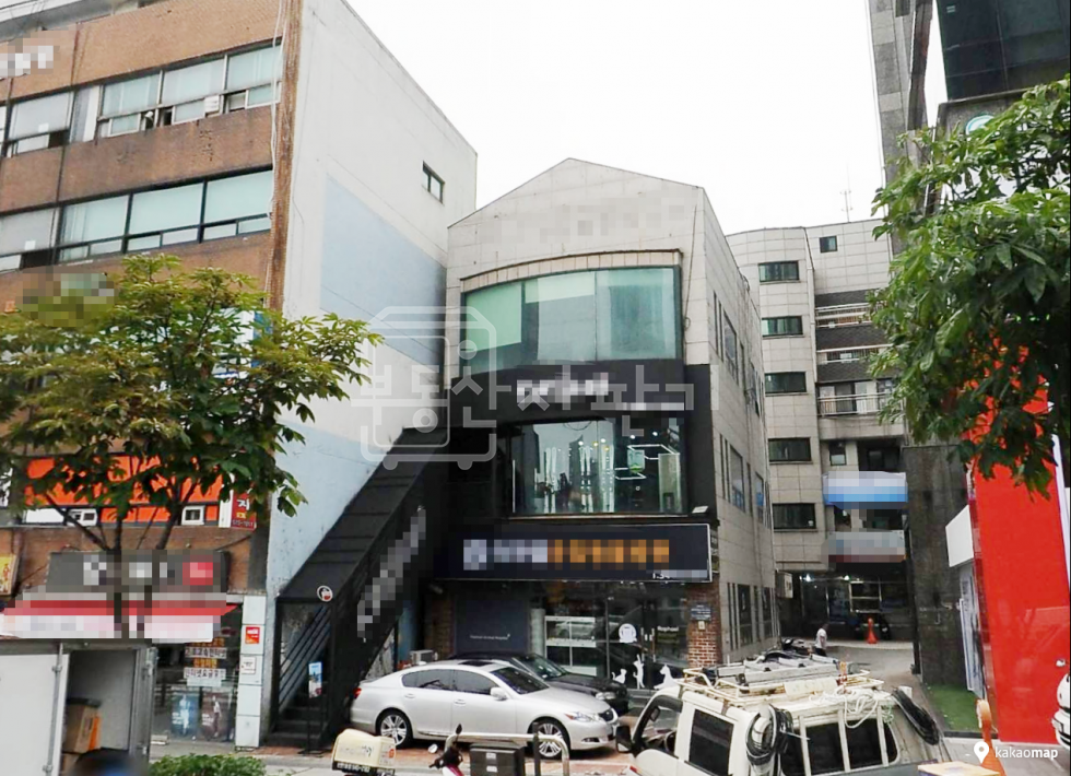 서울 서초구 반포동 무권리, 대로변, 논현역 3분, 2층 임대 월세 매물번호 18070 사진 1