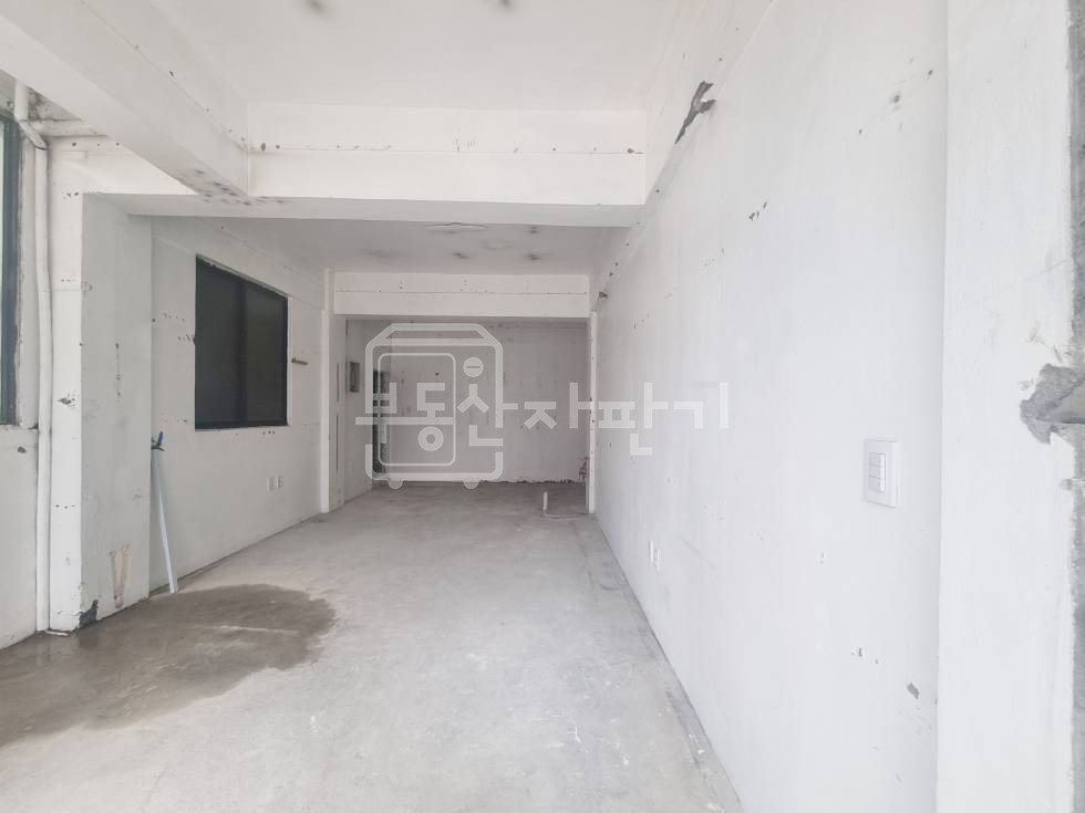 서울 강남구 신사동 무권리, 을지병원사거리 인근, 1층 임대 월세 매물번호 24725 사진 2