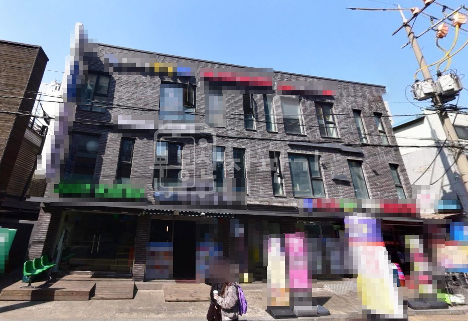 서울 강남구 논현동 논현역 도보 2분, 초역세권, 2층 임대 월세 매물번호 26023 사진 1