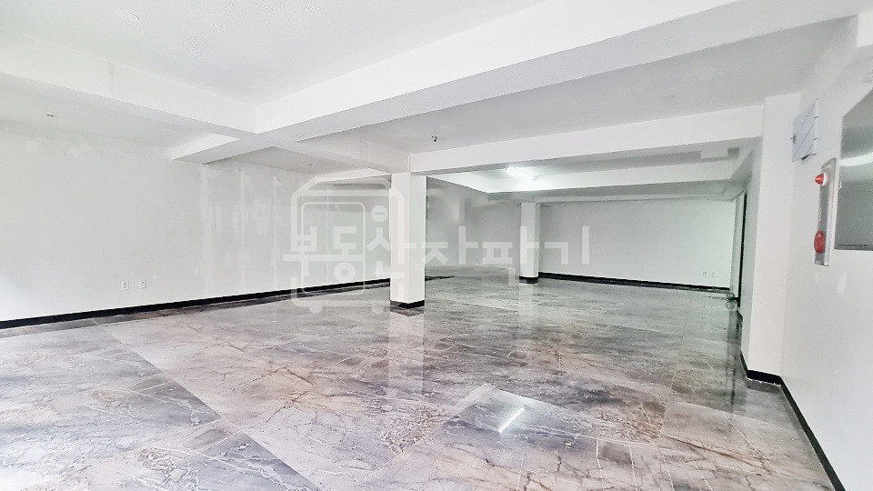 서울 강남구 논현동 무권리, 학동역 3분, 초역세권, 1층 임대 월세 매물번호 25966 사진 3