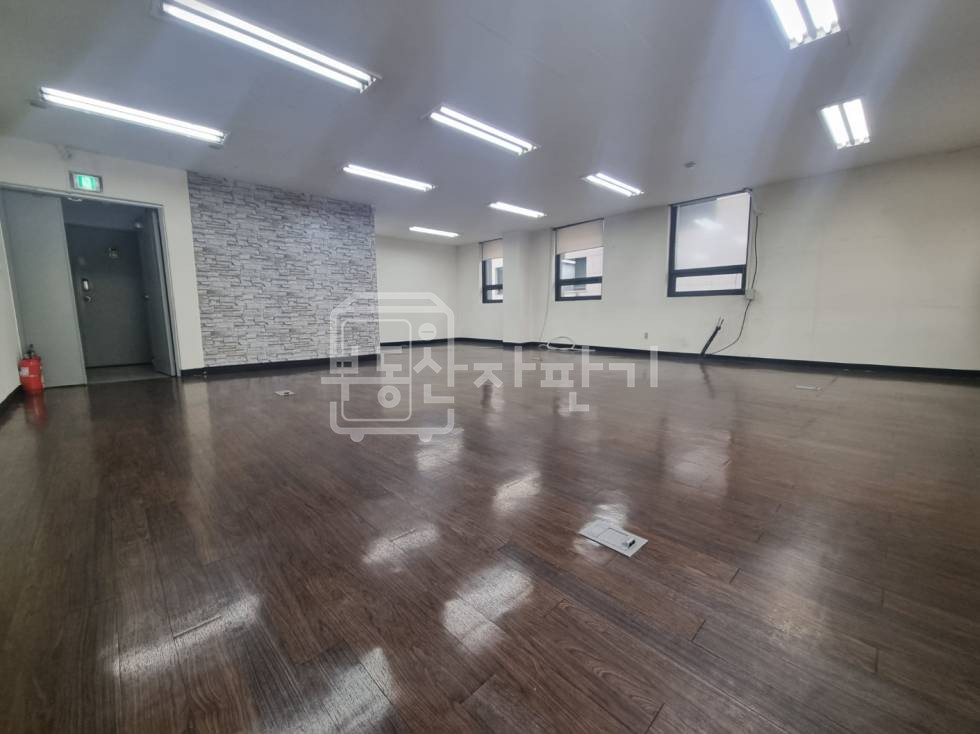 서울 송파구 방이동 무권리, 한성백제역 도보 5분, 역세권, 4층 임대 월세 매물번호 26453 사진 1