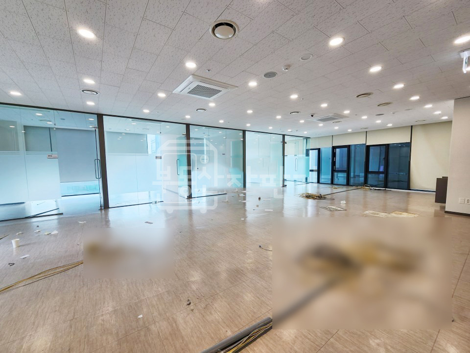 서울 강남구 신사동 무권리, 신사역 1분, 초역세권, 10층~11층 연층임대 월세 매물번호 26552 사진 1