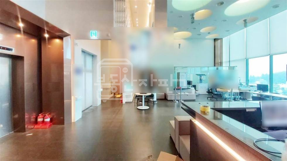 서울 강남구 신사동 무권리, 신사역 1분, 초역세권, 12층~13층 연층임대 월세 매물번호 26553 사진 4