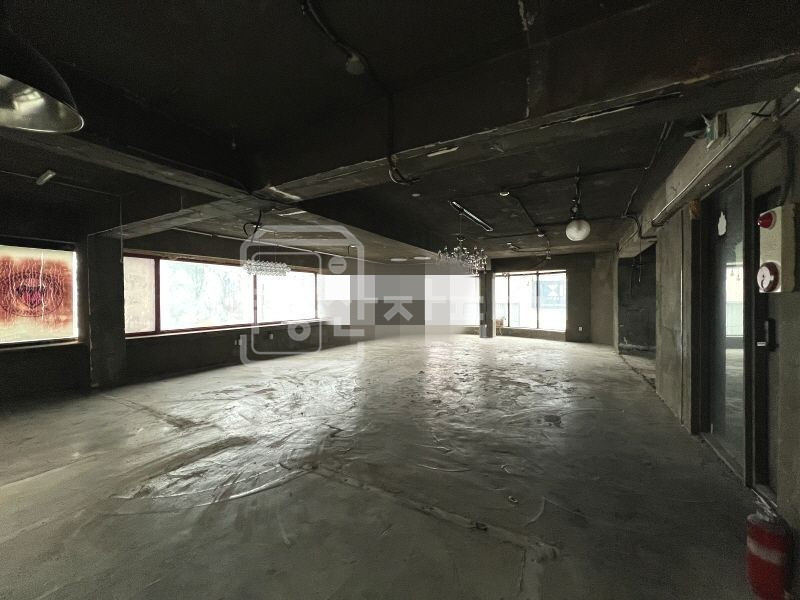 서울 강남구 신사동 무권리, 역세권, 압구정로데오역 도보3분, 3층 임대 월세 매물번호 26743 사진 3