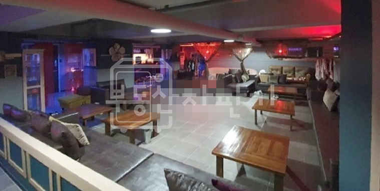 서울 강남구 논현동 라운지바, 초역세권, 논현역 도보2분, 지하1층 임대 월세 매물번호 26853 사진 2