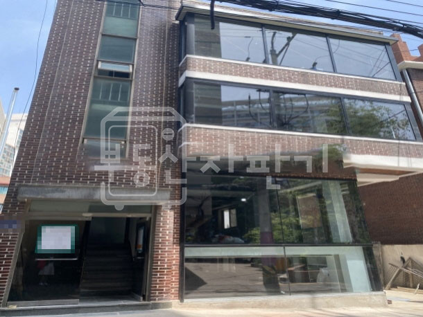 서울 성동구 성수동1가 뚝섬역2분,초역세권, 지상4층~지하1층 리모델링건물 통임대 월세 매물번호 24602 사진 1