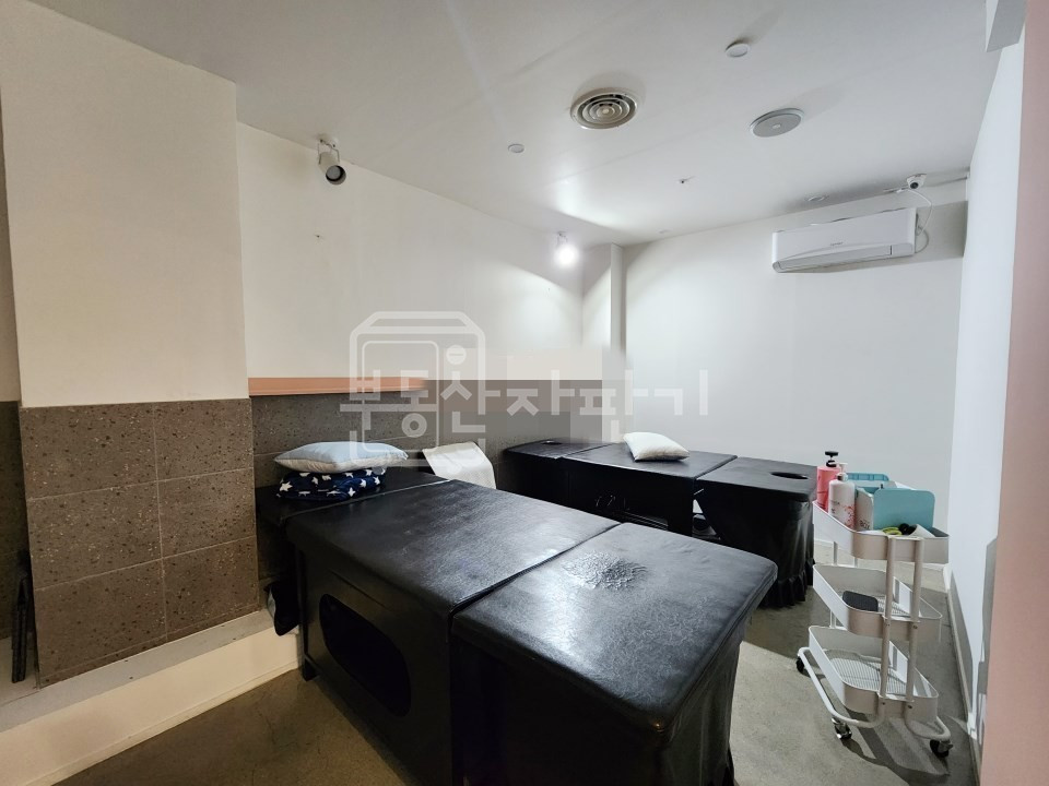 서울 강남구 논현동 논현동 먹자골목, 논현역 도보 4분, 5층 임대 월세 매물번호 26905 사진 3