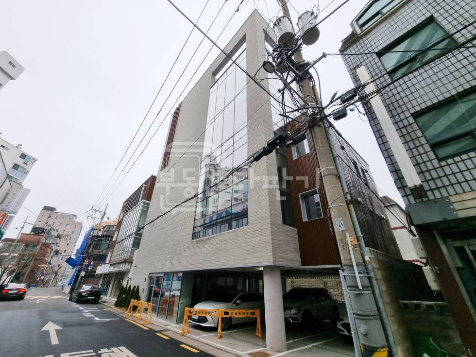 서울 강남구 논현동 신사역 4분, 지상5층~지하2층 신축건물 통임대 월세 매물번호 26633 사진 1