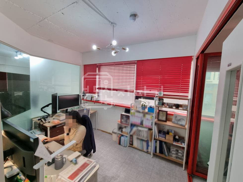 서울 강남구 논현동 무권리, 선정릉역 도보 2분, 초역세권, 3층 임대 월세 매물번호 27148 사진 1