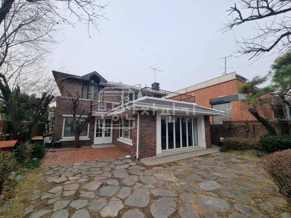 서울 강남구 역삼동 무권리, 신논현역 9분, 역세권, 1층~2층 연층 임대 월세 매물번호 25223 사진 1