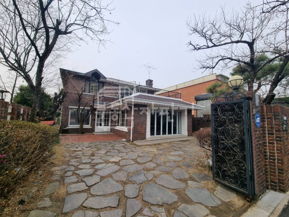 서울 강남구 역삼동 무권리, 신논현역 9분, 역세권, 1층~2층 연층 임대 월세 매물번호 25223 사진 2