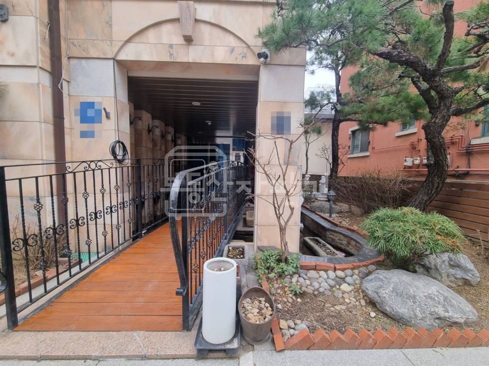서울 강남구 역삼동 선정릉역 6분, 역세권, 지상4층~지하1층 리모델링건물 통임대 월세 매물번호 26624 사진 3