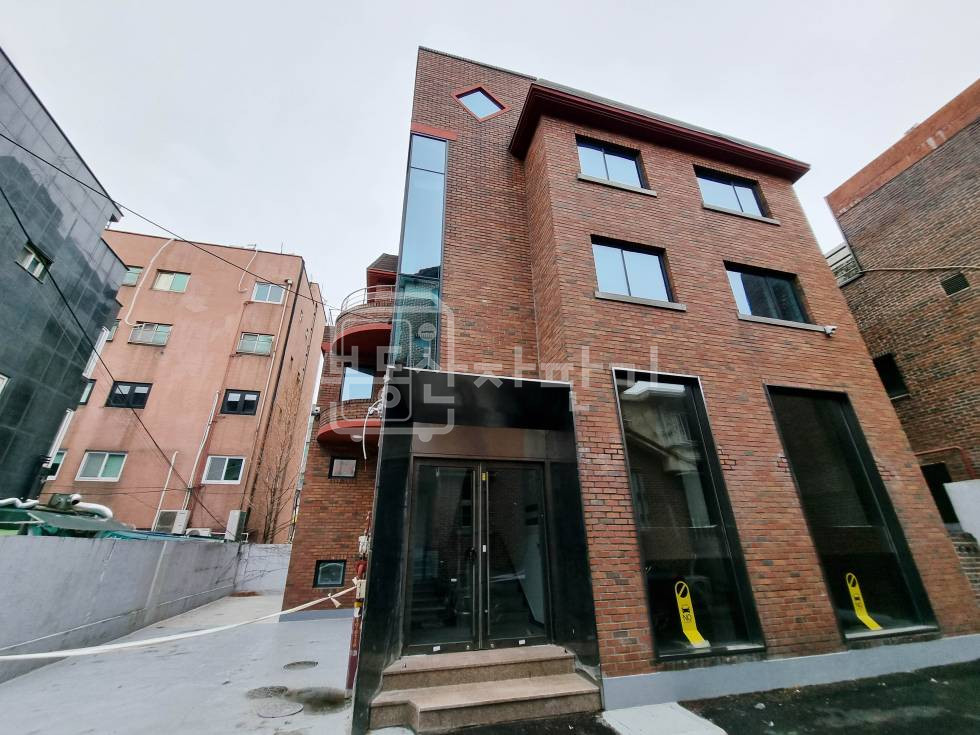 서울 강남구 신사동 압구정역 8분, 지상3층~지하1층 리모델링건물 통임대 월세 매물번호 25049 사진 3