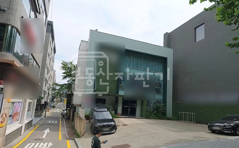 서울 강남구 대치동 포스코사거리, 대로변, 지상3층~지하1층 단독건물 통임대 월세 매물번호 25851 사진 1