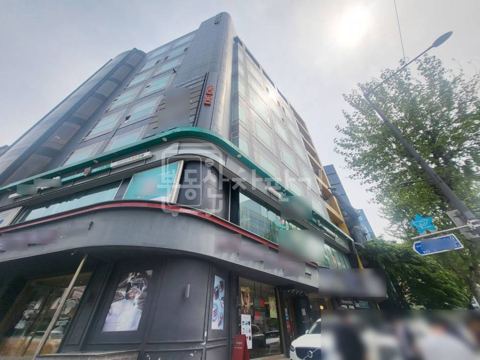 서울 강남구 청담동 무권리, 압구정로데오역5분, 대로변, 지하1층 임대 월세 매물번호 27552 사진 1