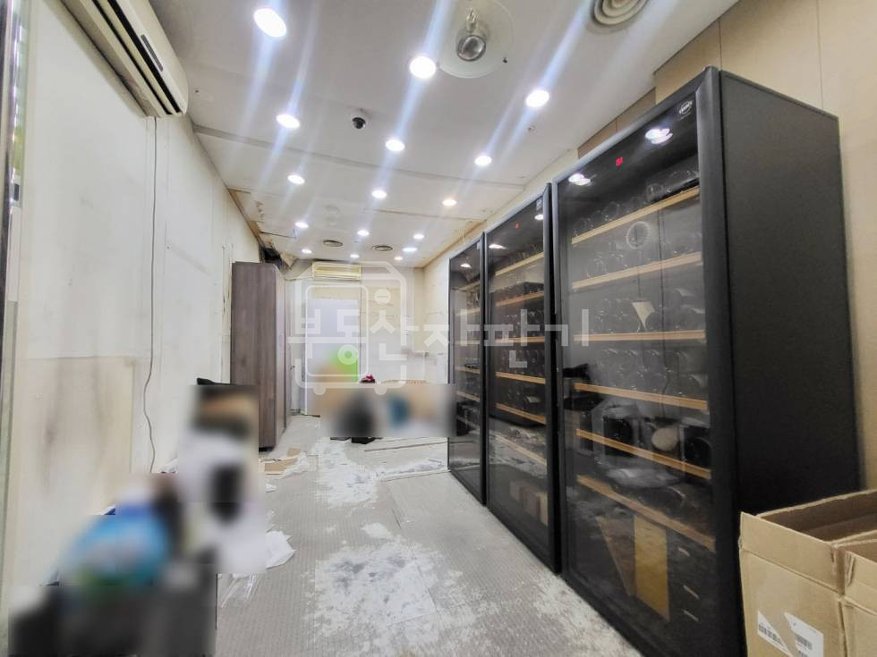 서울 강남구 청담동 무권리, 압구정로데오역5분, 대로변, 지하1층 임대 월세 매물번호 27552 사진 3