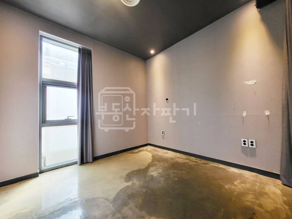서울 강남구 논현동 무권리 논현역 도보 5분 역세권 내부 깔끔한 인테리어 코너건물 이면도로, 2층 월세 매물번호 27736 사진 12