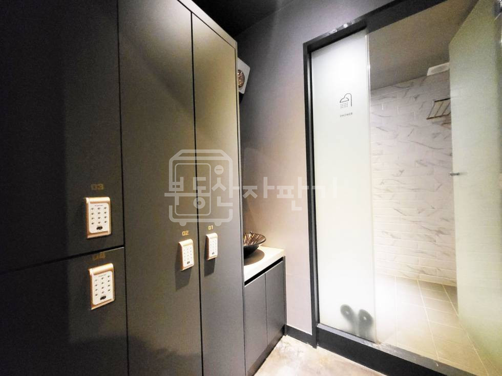 서울 강남구 논현동 무권리 논현역 도보 5분 역세권 내부 깔끔한 인테리어 코너건물 이면도로, 2층 월세 매물번호 27736 사진 17