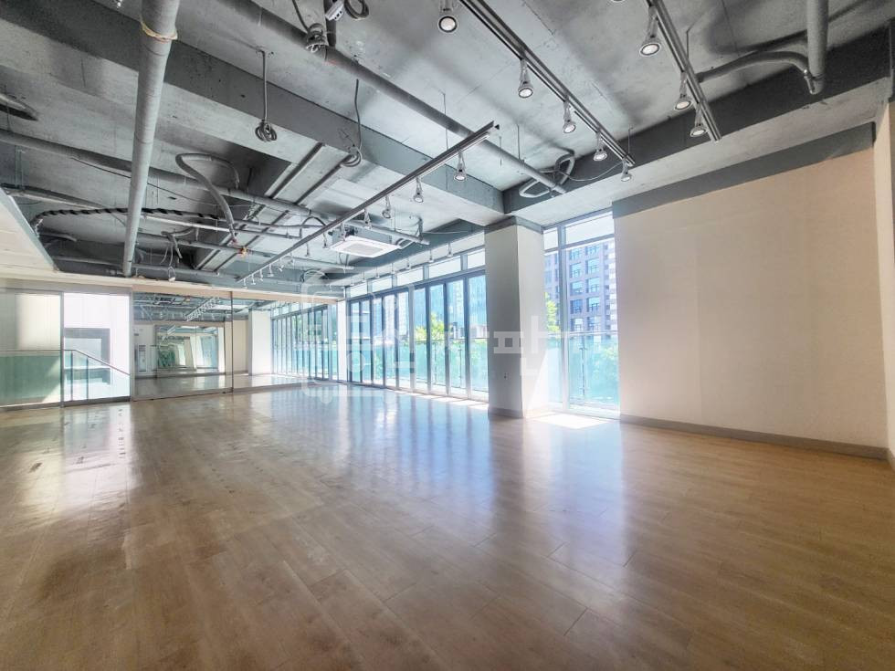 서울 강남구 역삼동 무권리, 선정릉역 10분, 역세권, 2층 전체임대 월세 매물번호 27741 사진 2
