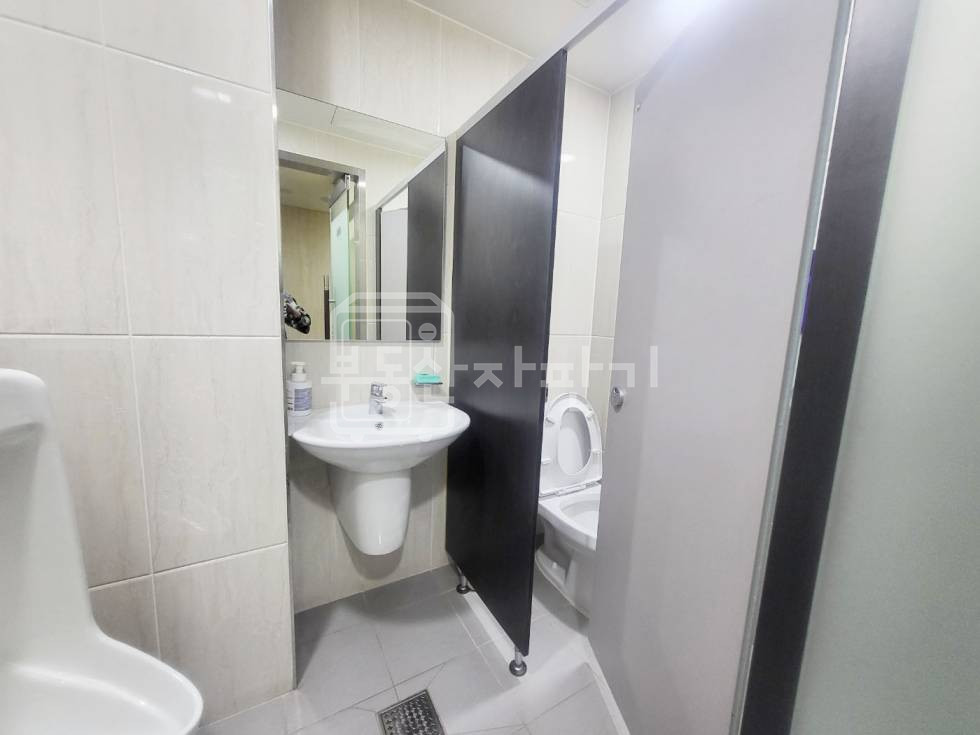 서울 강남구 역삼동 무권리, 선정릉역 10분, 역세권, 2층 전체임대 월세 매물번호 27741 사진 7