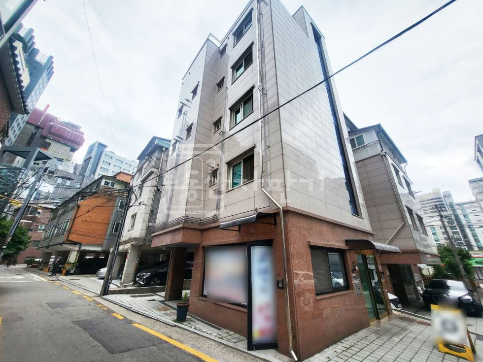 서울 서초구 서초동 무권리, 양재역 4분, 역세권, 1층 임대 월세 매물번호 27803 사진 1