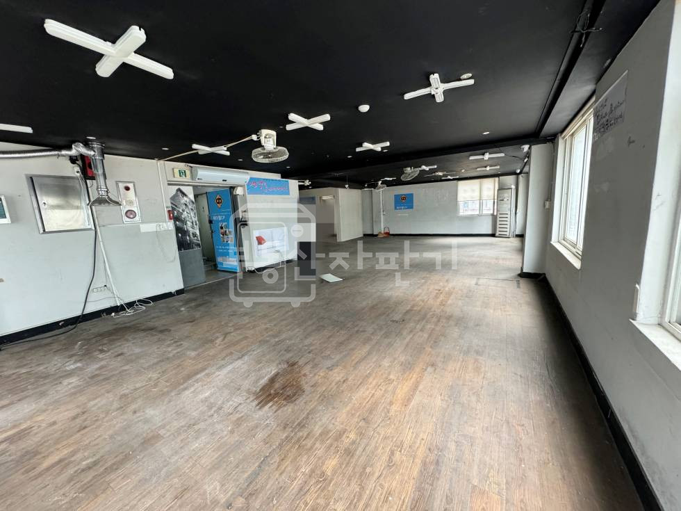 서울 강남구 역삼동 무권리, 이면도로, 선릉역 도보7분, 2층 상가 임대 월세 매물번호 27900 사진 2