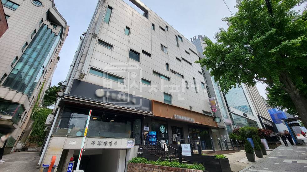 서울 강남구 논현동 216-5 무권리, 학동역 4분, 역세권, 1층 임대 월세 매물번호 27612 사진 1