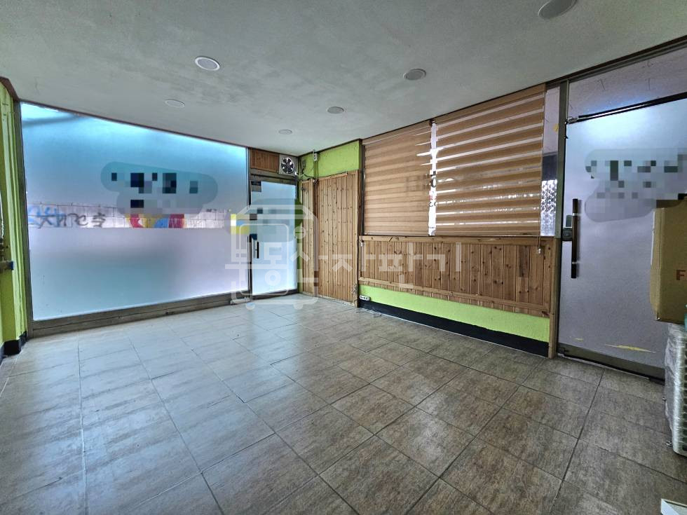 서울 강남구 신사동 무권리, 압구정역 3분, 초역세권, 1층 임대 월세 매물번호 27848 사진 2