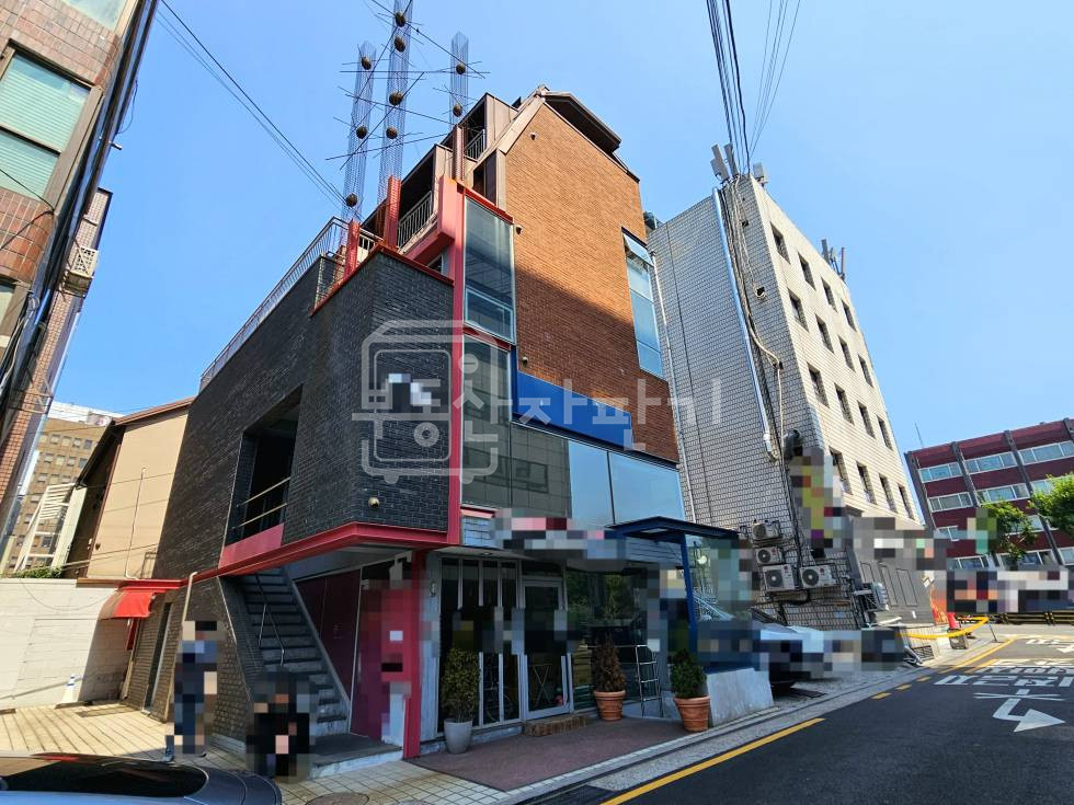 서울 서초구 잠원동 무권리, 논현역 도보3분, 초역세권, 2층 임대 월세 매물번호 28060 사진 1