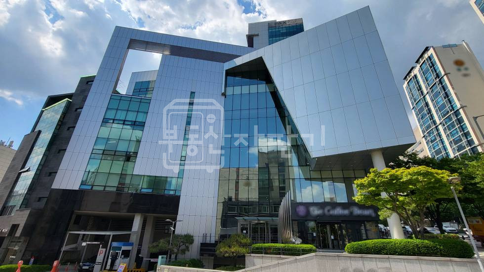 서울 강남구 논현동 231-9 언주역 8분, 역세권, 지하 1층 임대 월세 매물번호 27682 사진 1