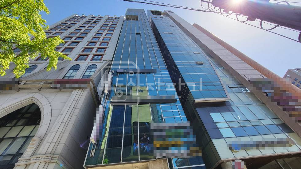 서울 강남구 논현동 1-2 무권리, 신사역 1분, 초역세권, 지하 1층 임대 월세 매물번호 27541 사진 1