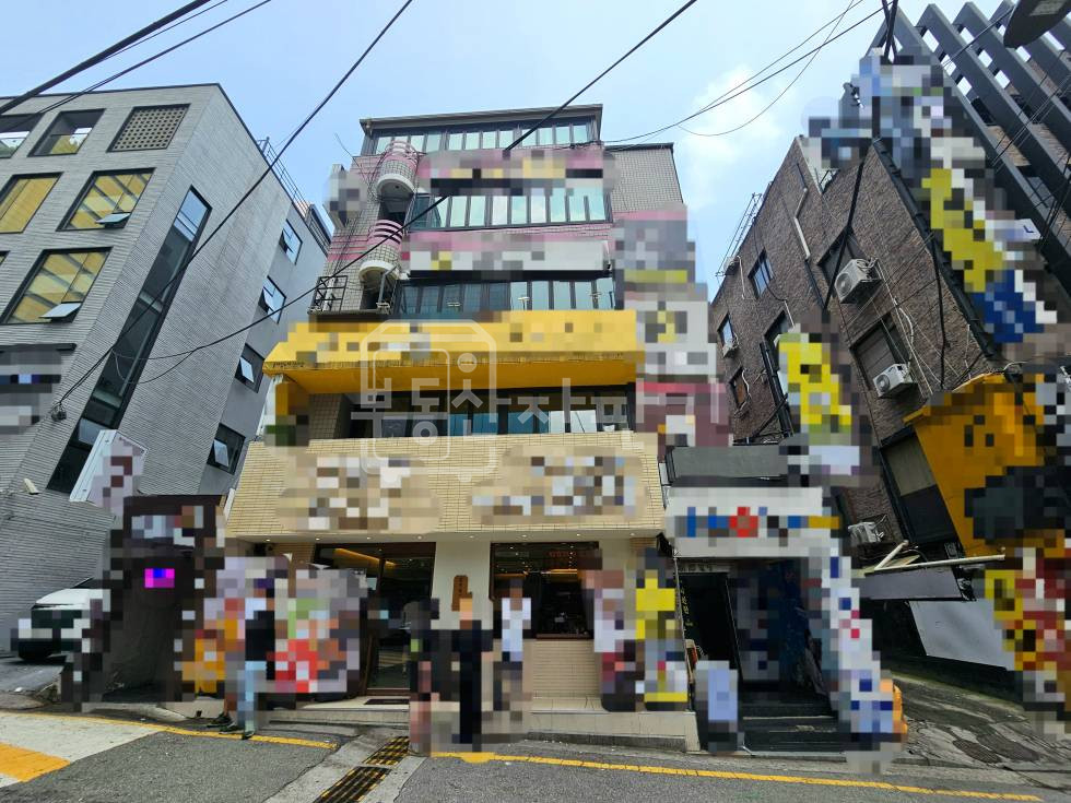 서울 강남구 신사동 무권리, 신사역 도보1분, 초역세권, 5층 임대 월세 매물번호 28173 사진 1