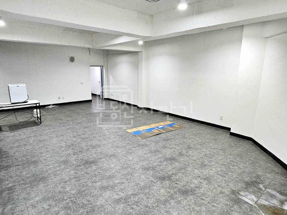 서울 강남구 신사동 무권리, 압구정역 도보6분, 역세권, 지하1층 임대 월세 매물번호 27495 사진 3