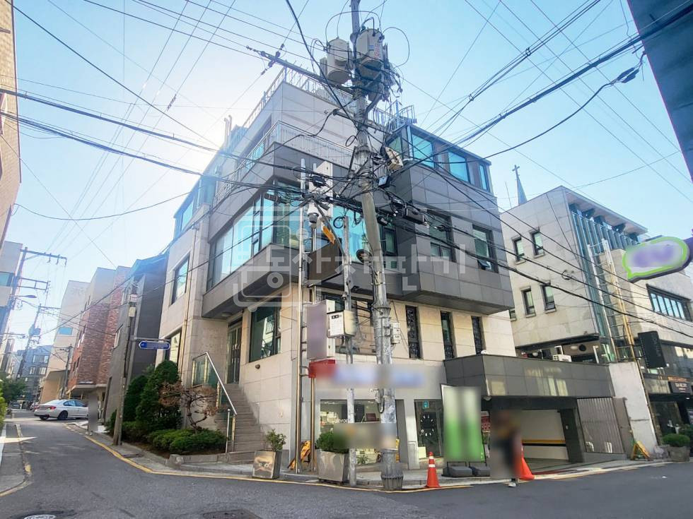 서울 강남구 역삼동 무권리, 역삼역 7분, 역세권, 1층 임대 월세 매물번호 27698 사진 1