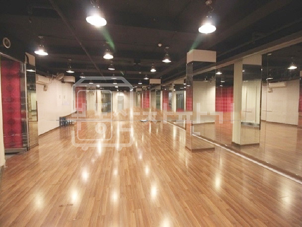 서울 강남구 역삼동 무권리, 강남역 4분, 역세권, 지하 1층 임대 월세 매물번호 24595 사진 1
