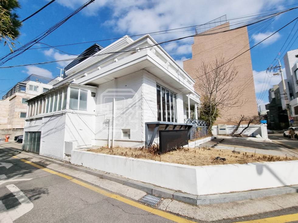 서울 강남구 논현동 강남구청,선정릉역 8분, 지상2층~지하1층 단독건물 통임대 월세 매물번호 23385 사진 3
