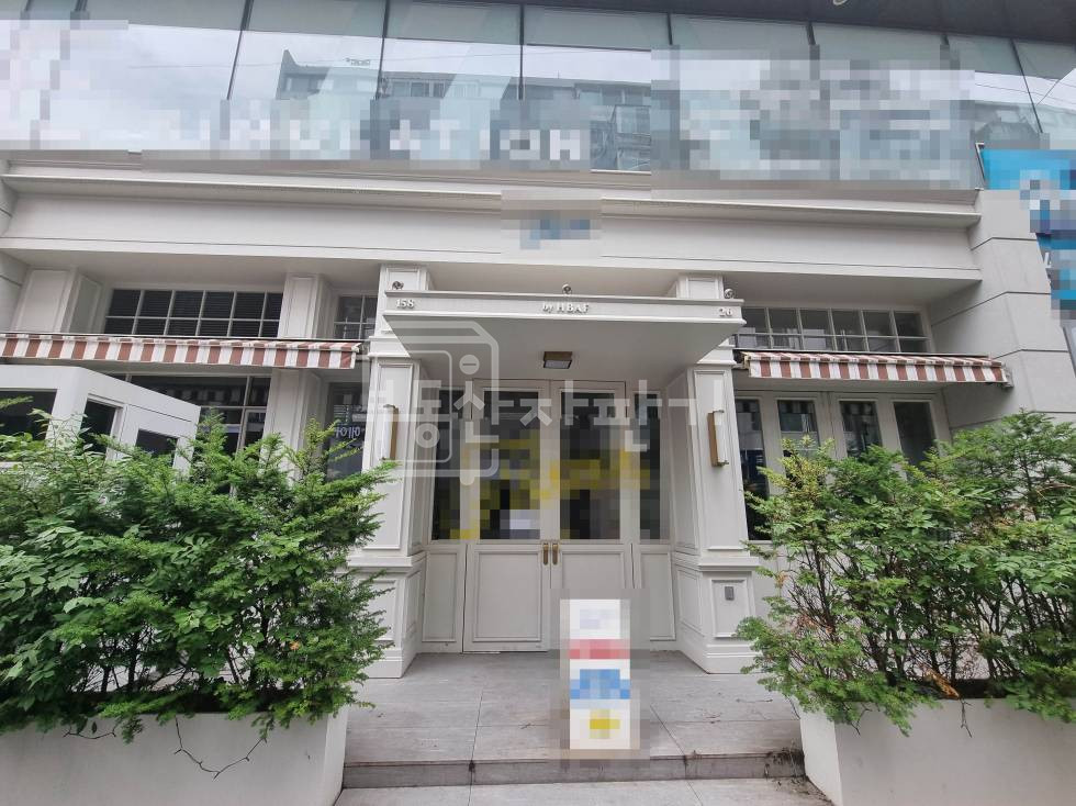서울 강남구 신사동 신사역 5분, 역세권, 1층 임대 월세 매물번호 28254 사진 1