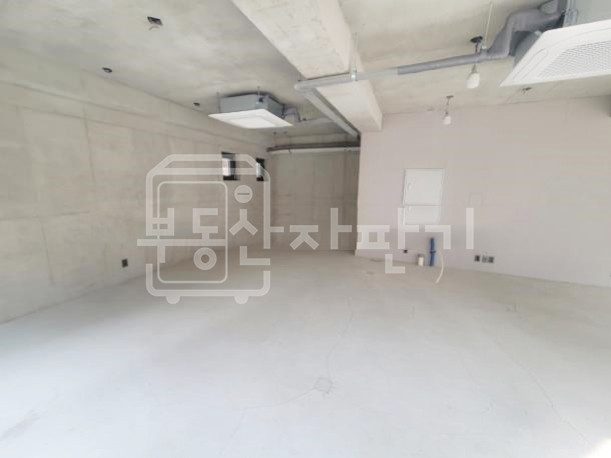 서울 강남구 논현동 신축 첫 입주, 학동역 8분, 역세권, 1층 임대 월세 매물번호 28432 사진 1