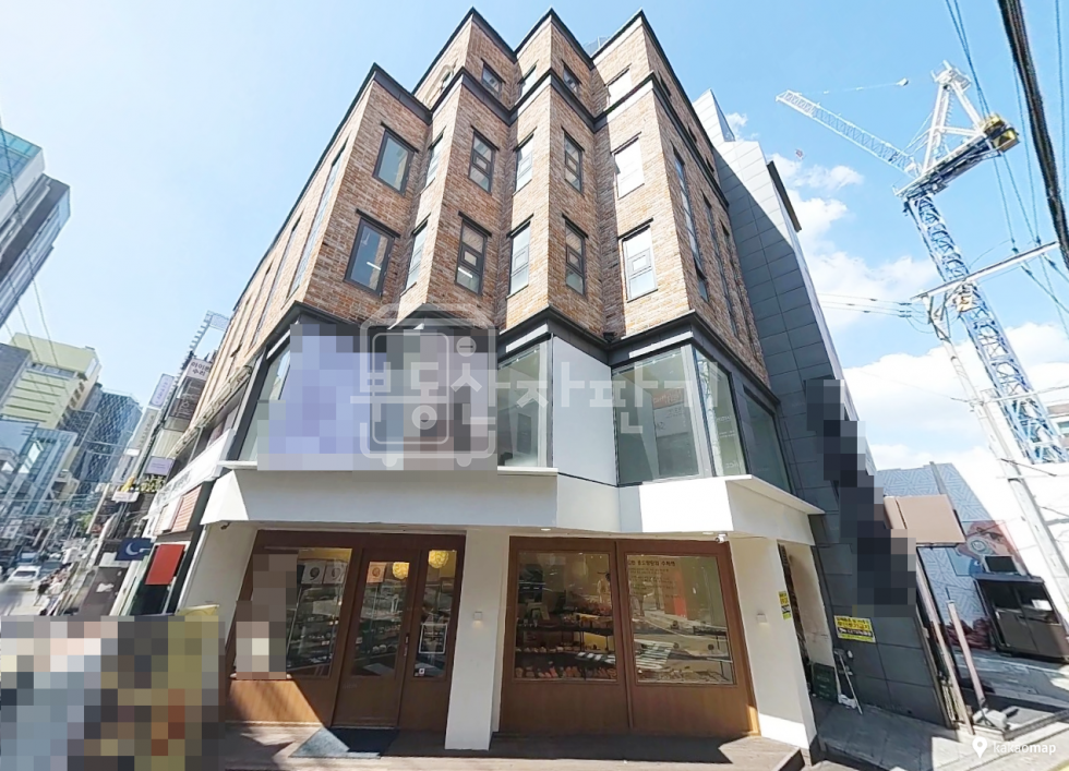 서울 강남구 신사동 가로수길, 코너건물, 1층 임대 월세 매물번호 28438 사진 1