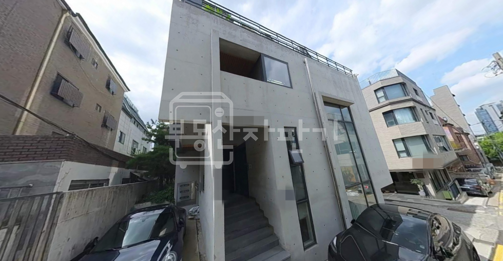 서울 강남구 청담동 무권리, 강남구청역 3분, 초역세권, 3층 임대 월세 매물번호 28439 사진 1