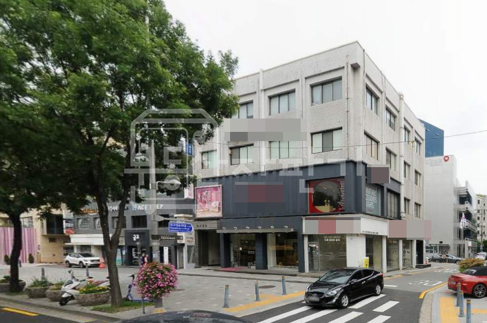 서울 강남구 신사동 무권리, 성수대교남단사거리 대로변, 압구정역 6분, 1층 임대 월세 매물번호 28484 사진 1