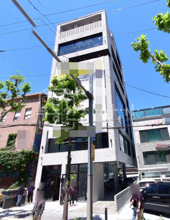 서울 서초구 방배동 신축첫입주,방배역3분,초역세권,대로변, 2층임대 월세 매물번호 28192 사진 1