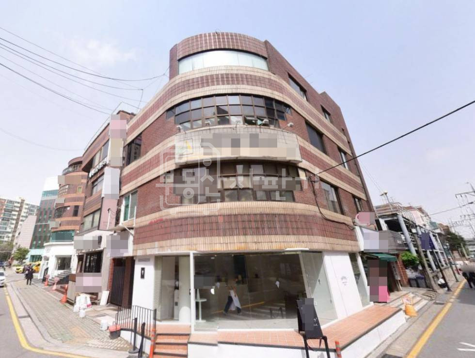 서울 강남구 신사동 무권리, 압구정역2분, 초역세권, 3층 임대 월세 매물번호 28001 사진 1