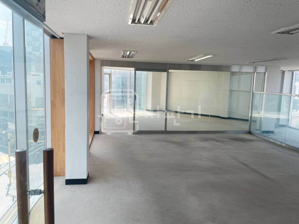 서울 강남구 청담동 무권리, 청담사거리 인근, 4층 임대 월세 매물번호 28431 사진 1