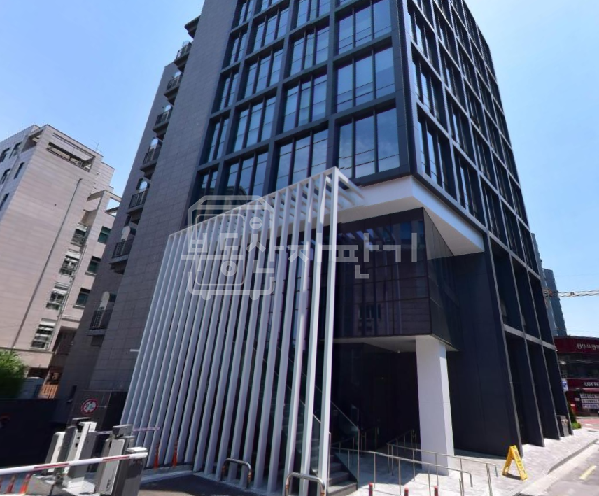서울 성동구 성수동2가 무권리, 성수역 5분, 역세권, 1층 전체 임대 월세 매물번호 28336 사진 1